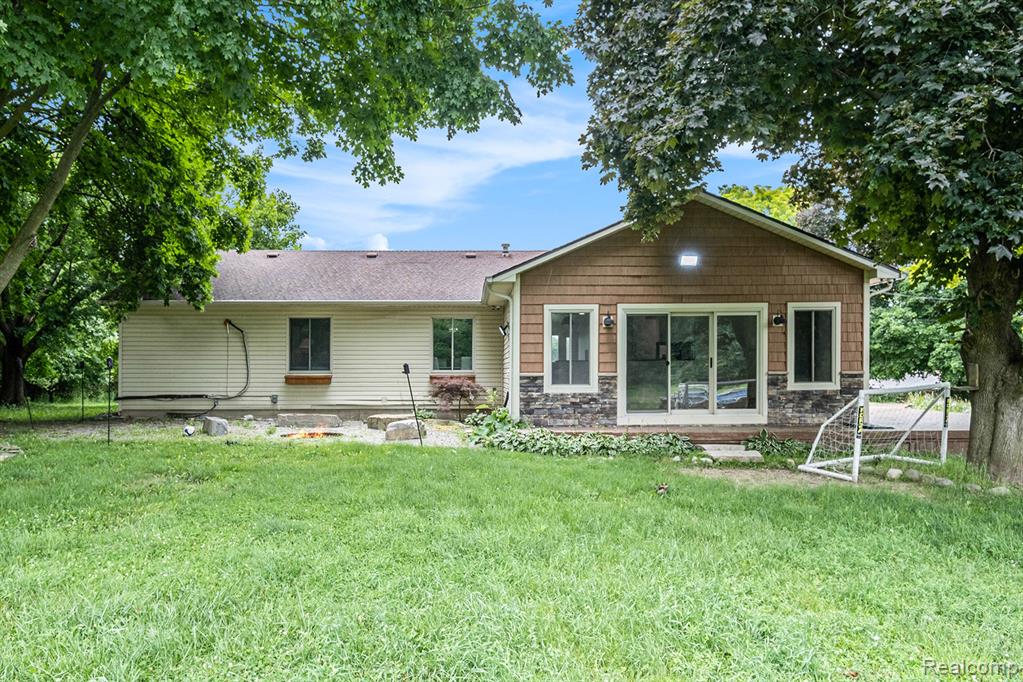 6695 River Road, Flushing, MI 48433 — Photo 27