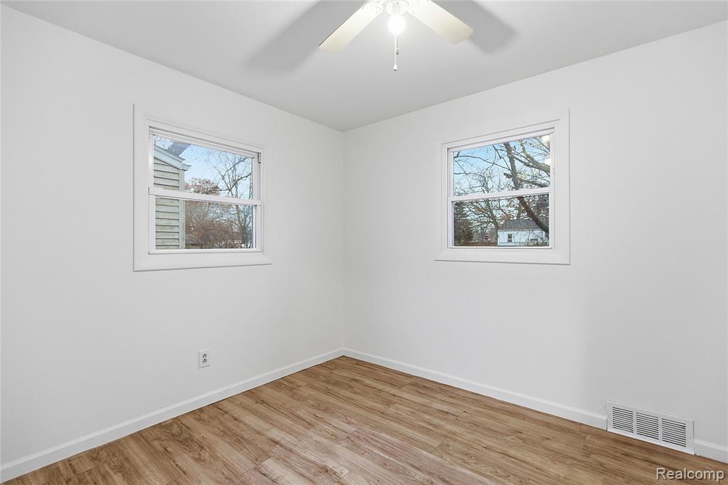 755 Scottwood Street, Pontiac, MI 48340 — Photo 11