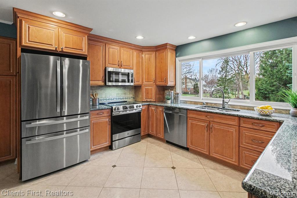 42356 Cotswold Court, Northville, MI, 48168