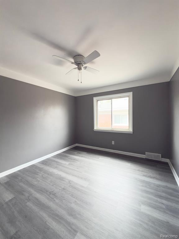 7402 COLONIAL Street, Dearborn Heights, MI 48127 — Photo 7