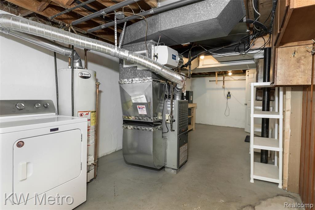 936 E Katherine Avenue, Madison Heights, MI 48071 — Photo 27
