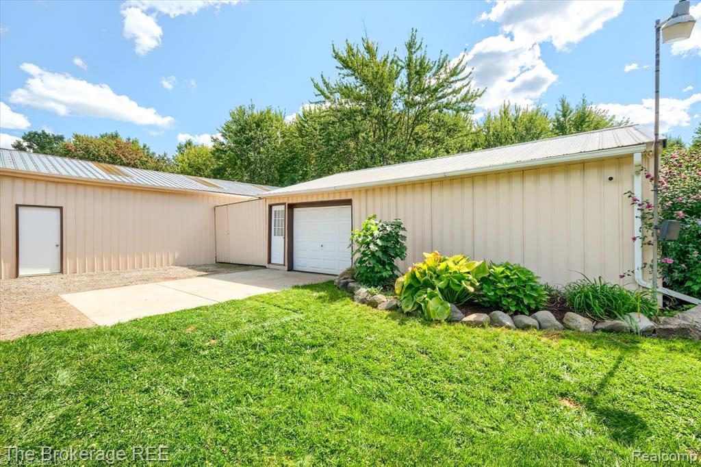 9050 E Bristol Road, Davison, MI 48423 — Photo 14