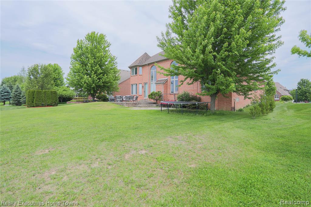 47909 Milonas Drive, Utica, MI 48315 — Photo 4