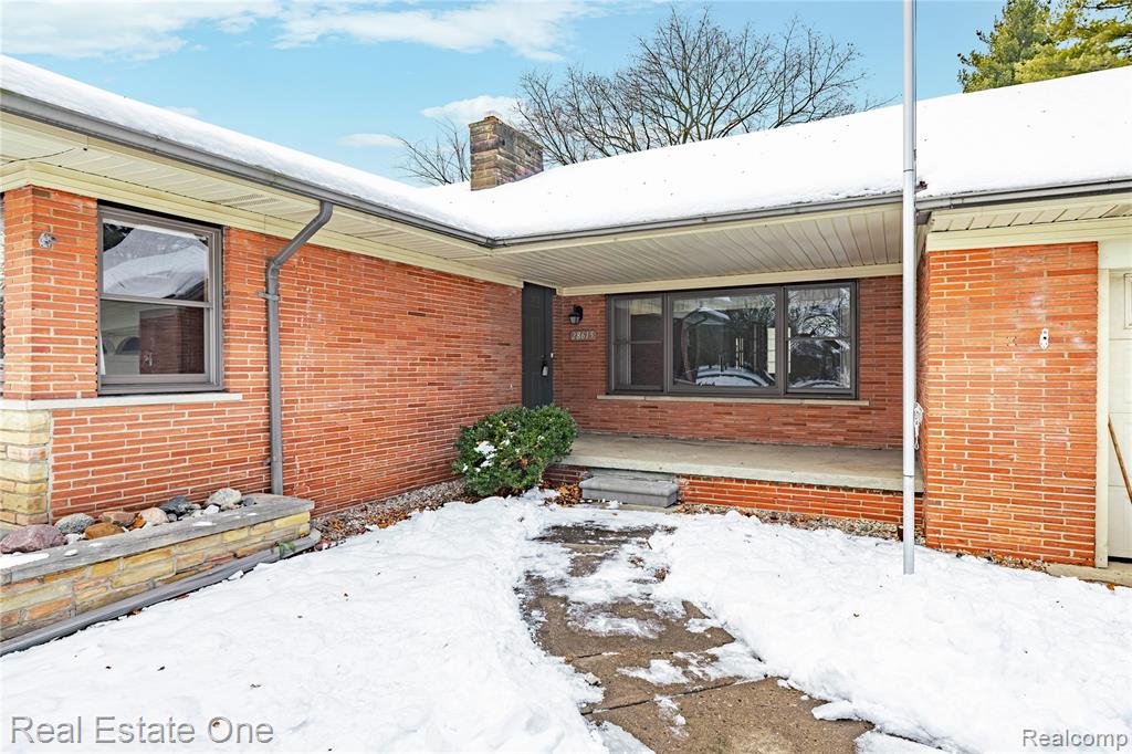 28615 Bloomfield Drive, Lathrup Village, MI 48076 — Photo 25