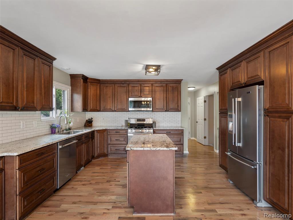 50308 Hillside Drive, Macomb, MI 48044 — Photo 13
