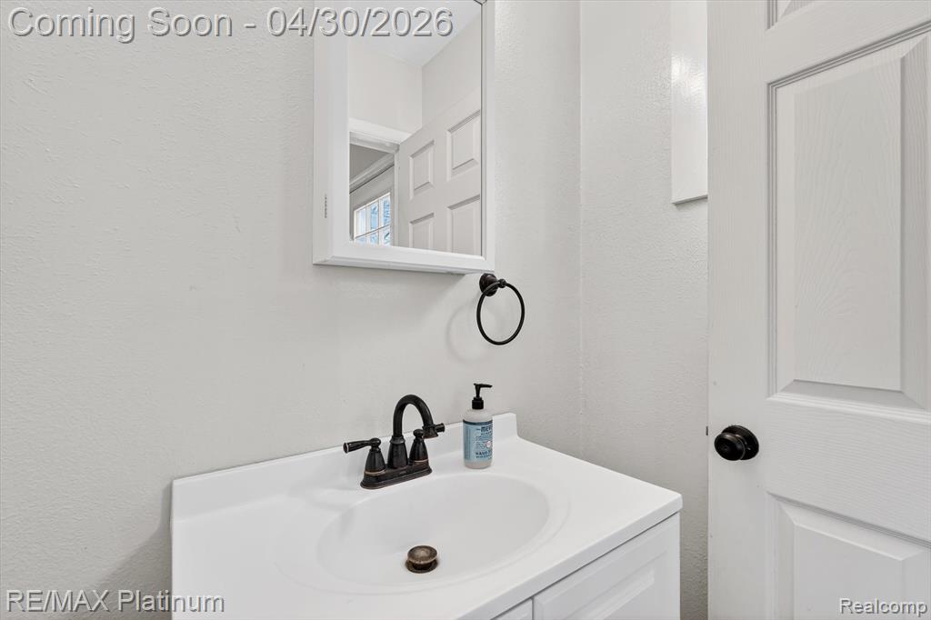 2417 Howald Avenue, Flint, MI 48504 — Photo 20