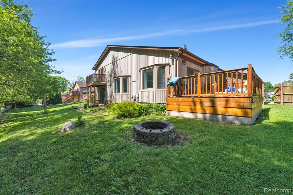 18823 Millar Road, Clinton Twp, MI 48036 — Photo 34