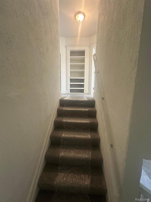 5406 IROQUOIS Street, Detroit, MI 48213 — Photo 9