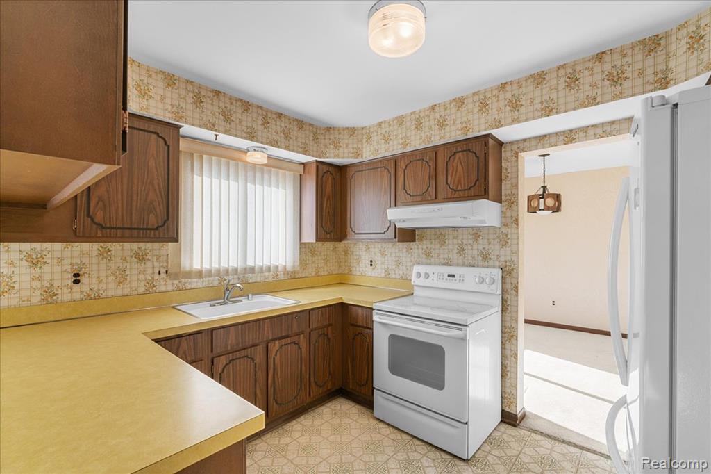 44611 Nantucket Drive, Canton, MI 48187 — Photo 10