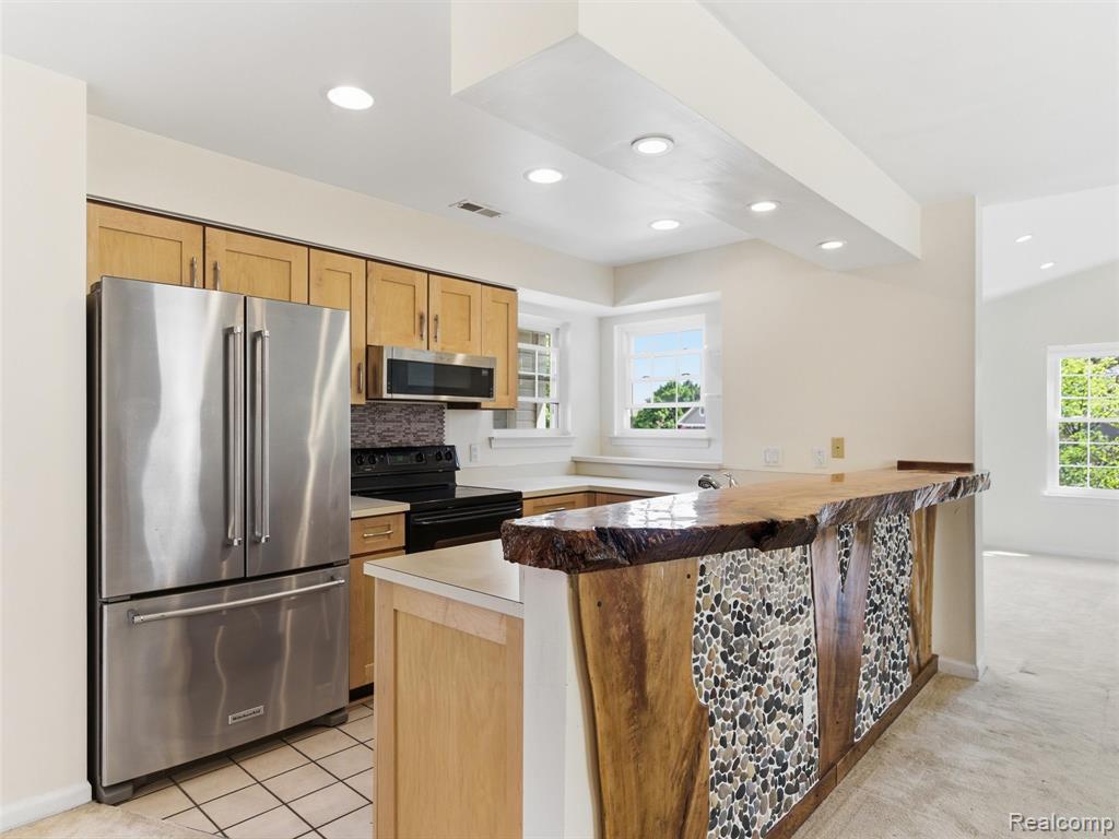 6605 Firestone Court, West Bloomfield, MI — Photo 4