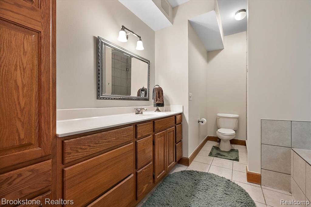 55520 Katie, New Hudson, MI 48165 — Photo 22