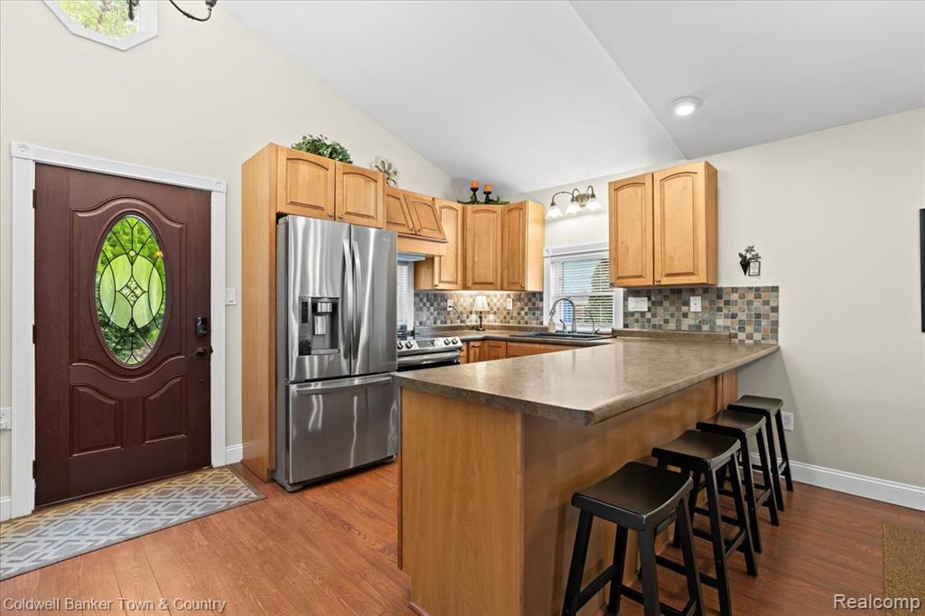 584 Black Oaks Trail, Howell, MI 48843 — Photo 8