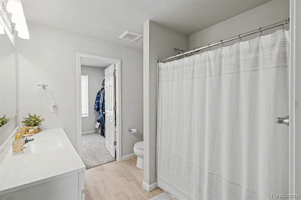 202 Creek Pointe Circle, Durand, MI 48429 — Photo 12