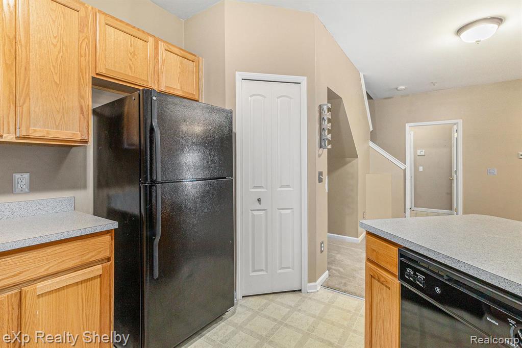 3103 ADDINGTON Drive, Commerce Twp, MI 48390 — Photo 13