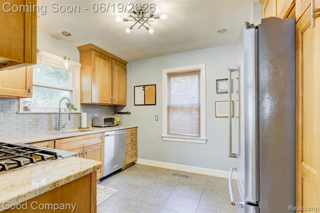 540 W Breckenridge Street, Ferndale, MI 48220 — Photo 11