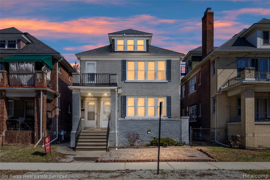 926-928 NOTTINGHAM, Grosse Pointe Park, MI 48230 — front exterior