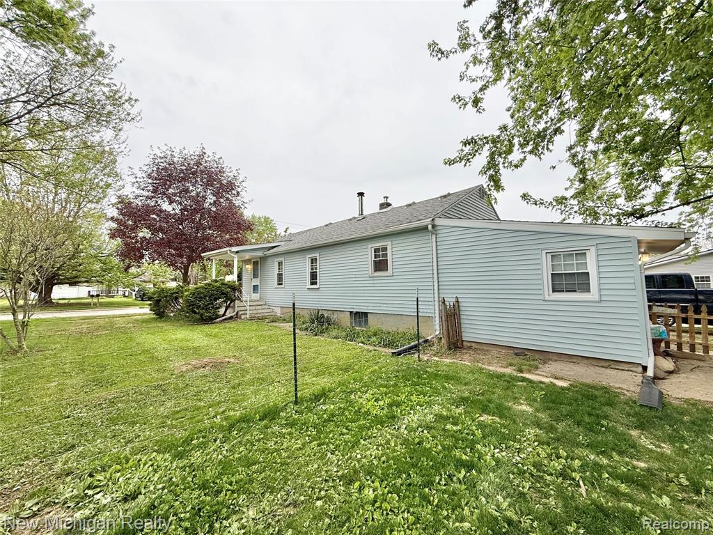 3433 Camden Avenue, Burton, MI 48529 — Photo 4