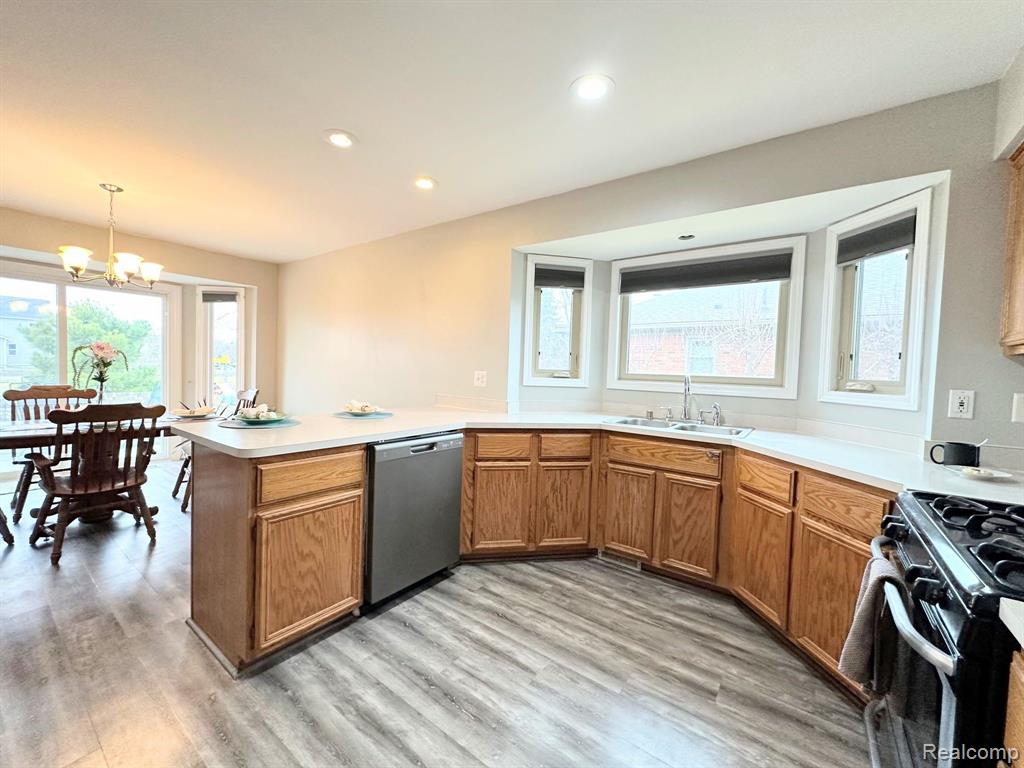 54795 BRADSHAW Drive, New Baltimore, MI 48047 — Photo 9