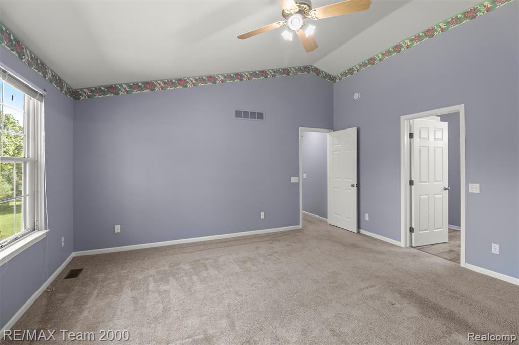 45225 Yorkshire Drive, Novi, MI — Photo 24