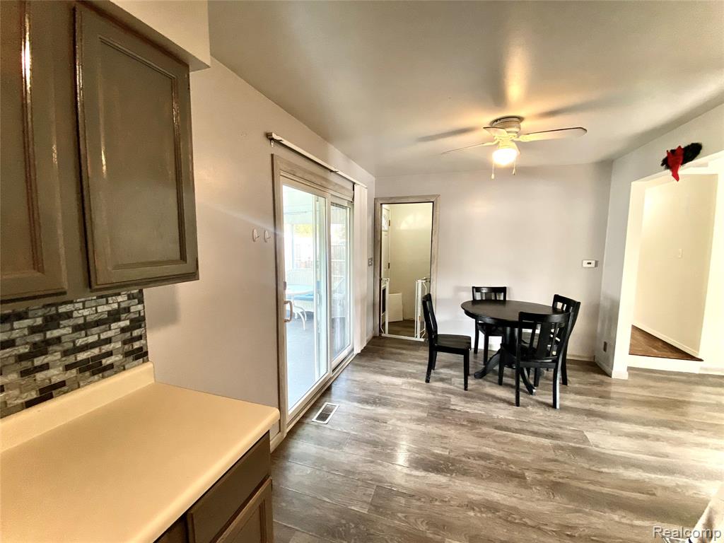 8474 Chesterfield Drive, Swartz Creek, MI 48473 — Photo 11