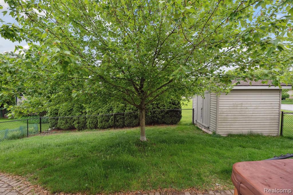 7366 MEADOW Lane, Ypsilanti, MI 48197 — Photo 46