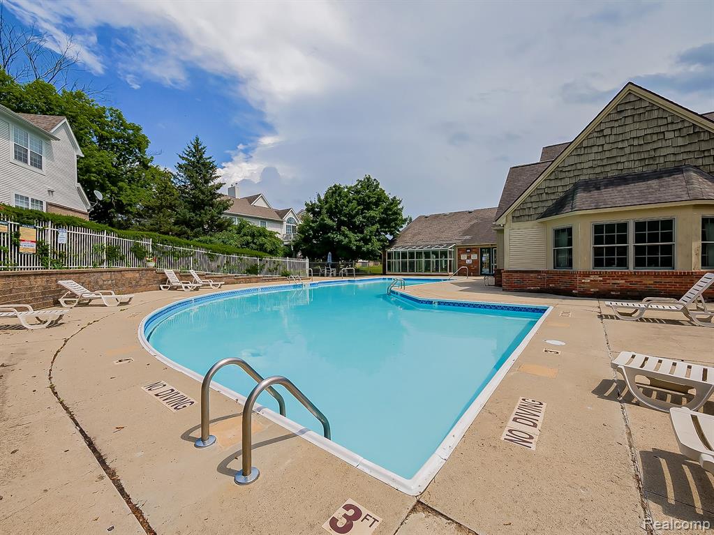 229 Brookwood Drive, 9, South Lyon, MI 48178 — Photo 13