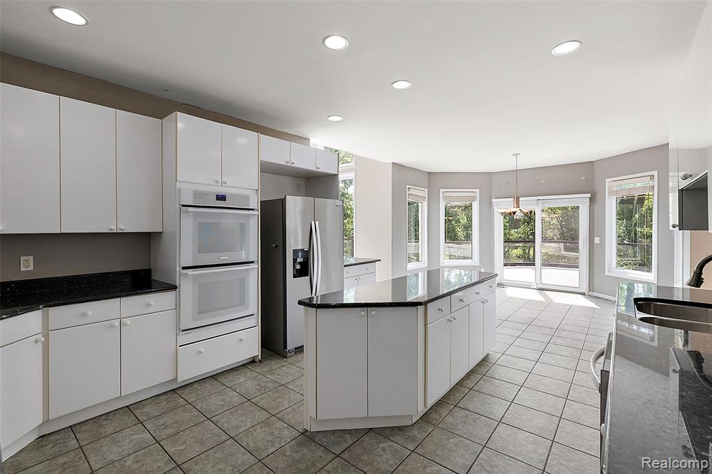 6358 Golden Lane, West Bloomfield, MI — Photo 12
