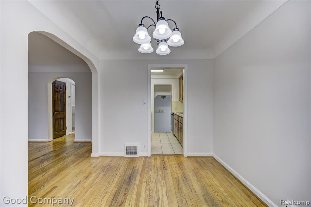 960 Columbia Road, Berkley, MI 48072 — Photo 8
