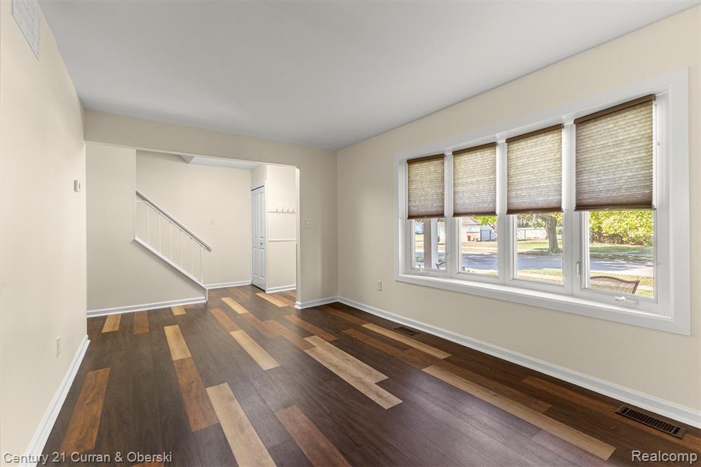 572 Shana Street, Canton, MI 48187 — Photo 8