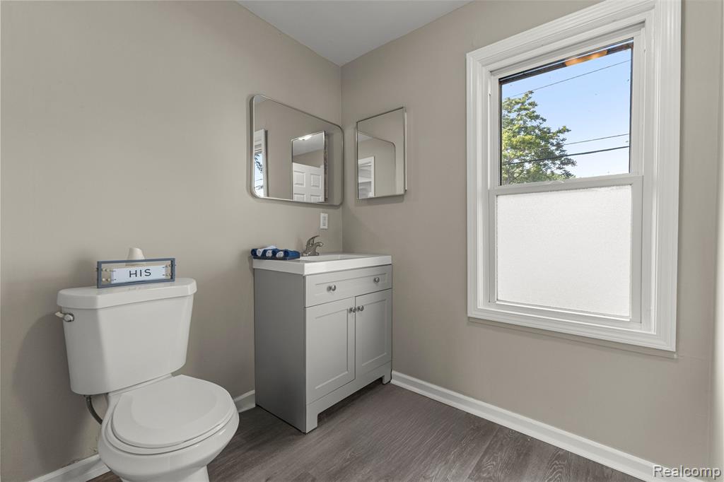 8279 Hugh Street, Westland, MI — Photo 14