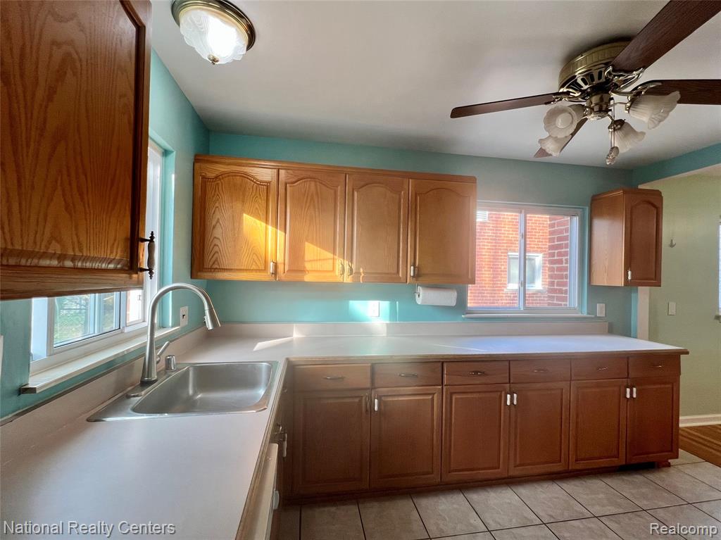 8571 Cranston Street, Westland, MI — Photo 7