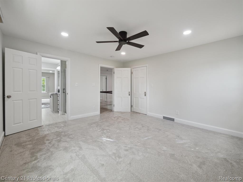 21120 Halsted Road, Farmington Hills, MI 48167 — Photo 30