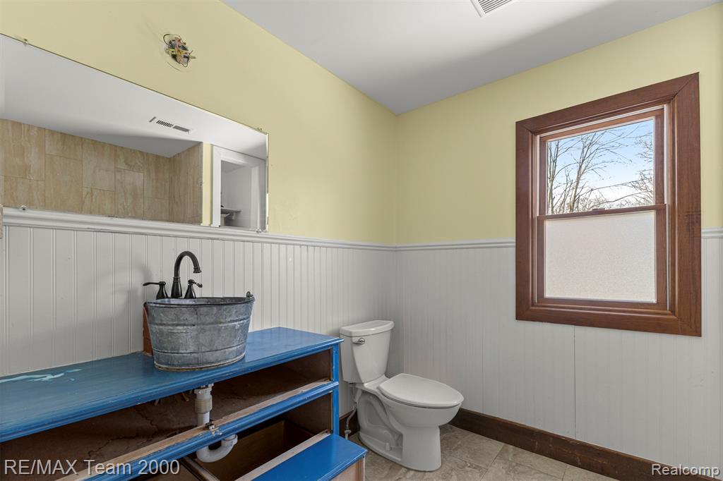 15615 Martinsville Road, Van Buren, MI 48111 — Photo 44