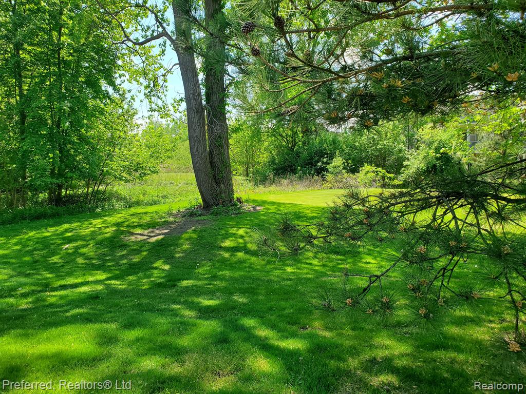 2191 PINECROFT Drive, Canton, MI 48188 — Photo 33