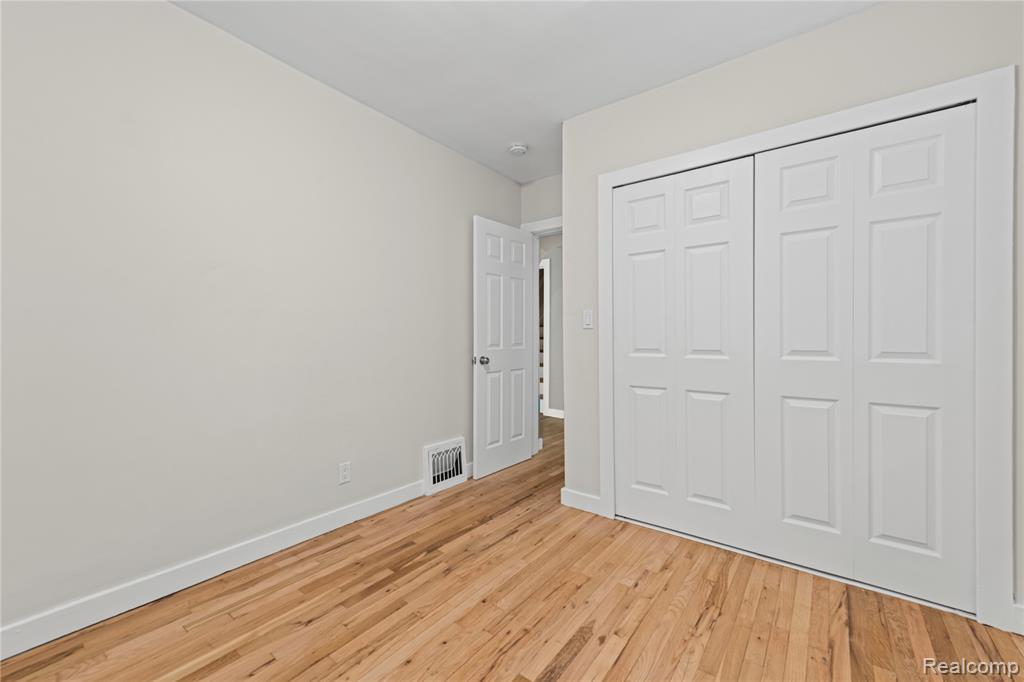4369 Richalva Court, Waterford, MI 48329 — Photo 9