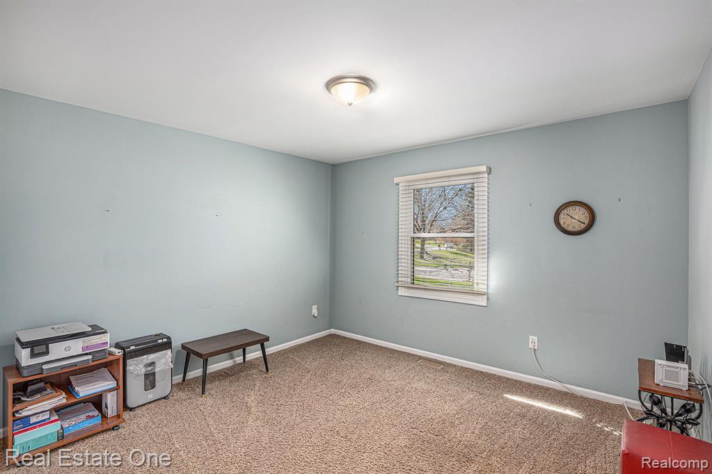4453 RACEWOOD Drive, Commerce Twp, MI 48382 — Photo 16