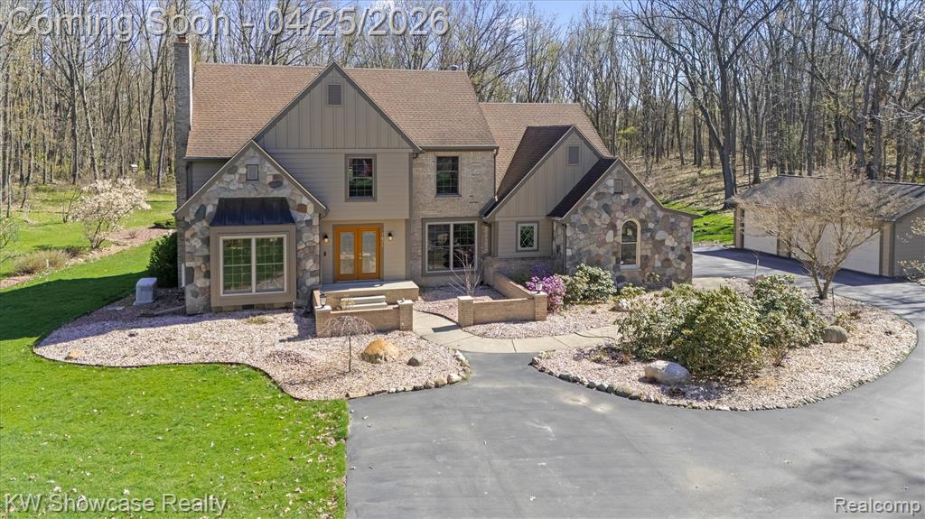 1631 Mystic Hills Drive, Milford, MI 48380 — front exterior