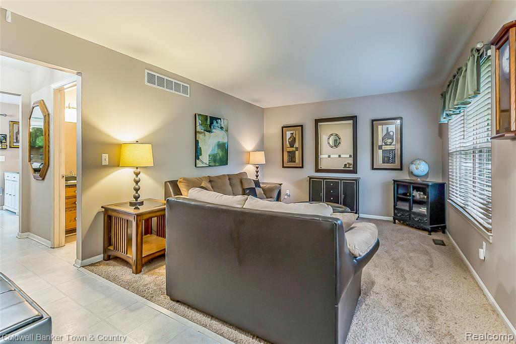 9305 Appleview Court, Brighton, MI 48116 — Photo 36