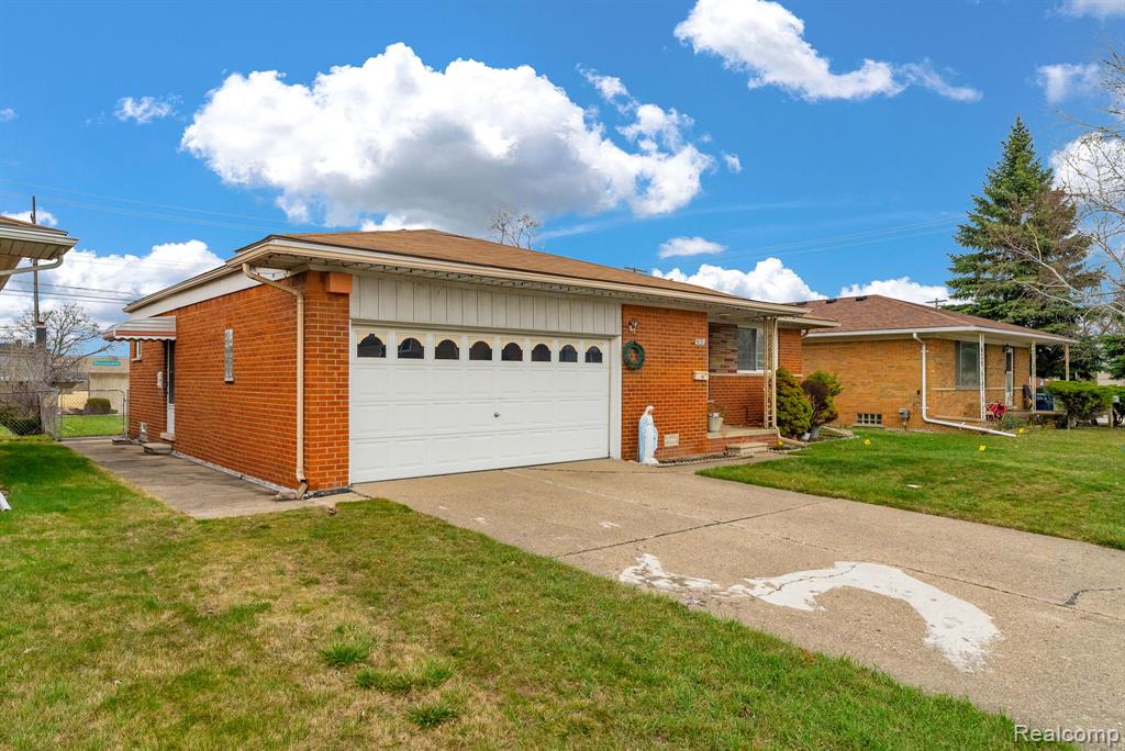 8331 Stanley Drive, Warren, MI 48093 — Photo 3
