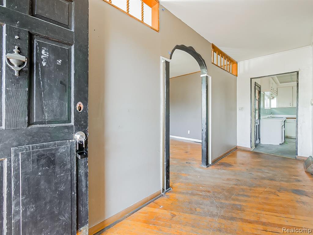 8470 Wise Road, Commerce Twp, MI 48382 — Photo 4