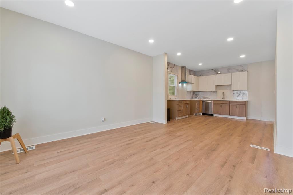 9628 Broadstreet Avenue, Detroit, MI 48204 — Photo 6