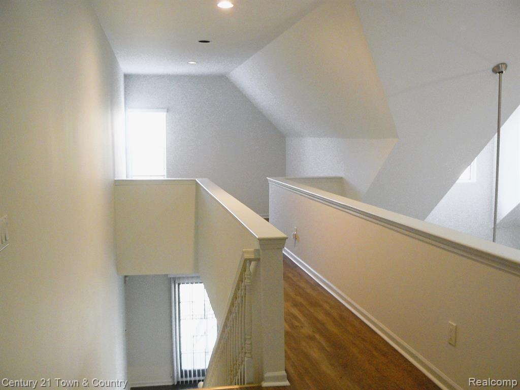 1327 S Main Street, 12, Royal Oak, MI 48067 — Photo 14