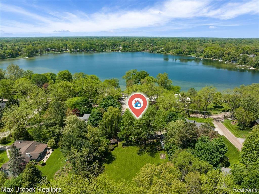 5905 Wing Lake Road, Bloomfield Hills, MI 48301 — Photo 48