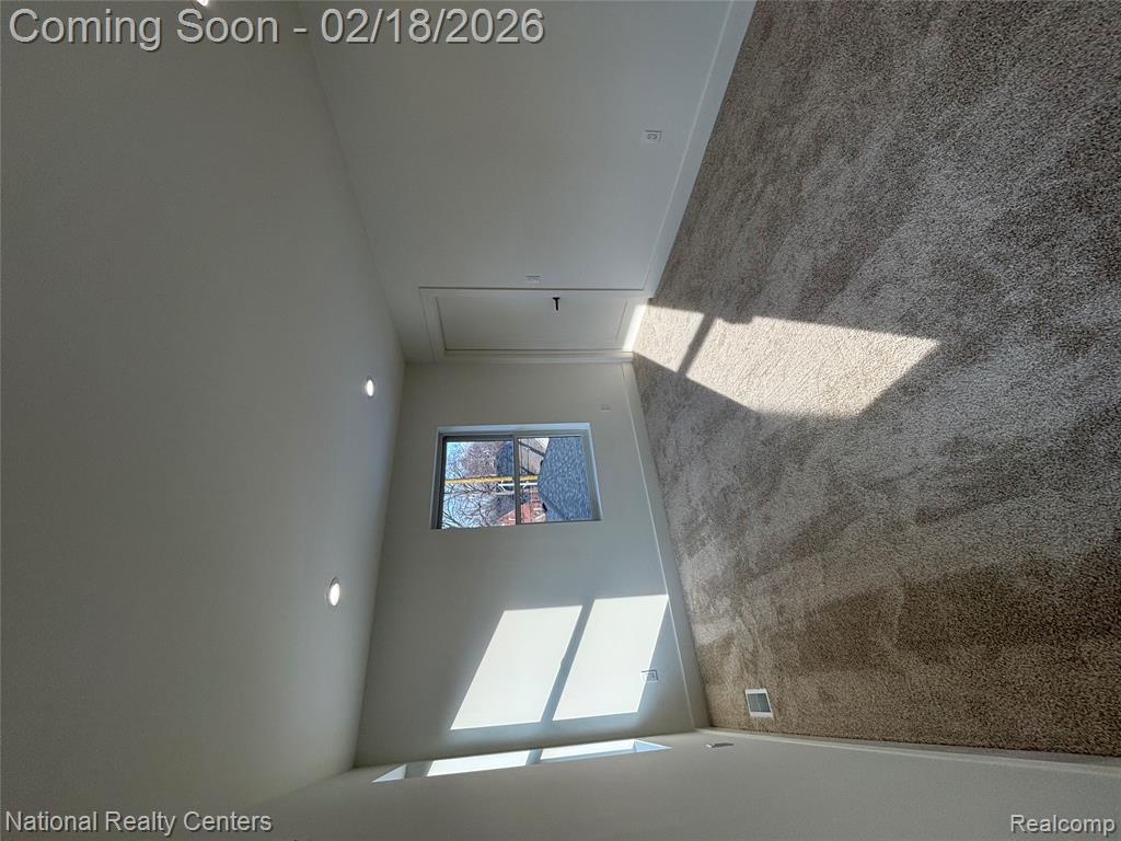 10024 Borgman Avenue, Huntington Woods, MI — Photo 38
