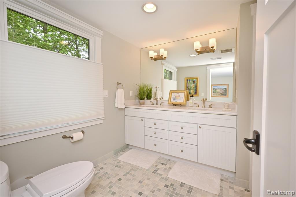 4801 N Harsdale Road, Bloomfield Hills, MI 48302 — Photo 48
