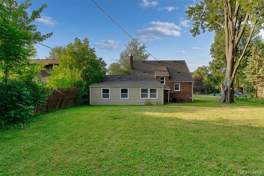 31979 Kathryn Street, Garden City, MI — Photo 6