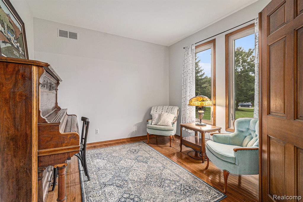 5895 Meadows Drive, Clarkston, MI 48348 — Photo 10
