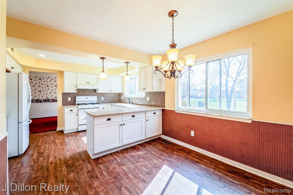 42807 SAXONY Road, Canton, MI 48187 — Photo 24