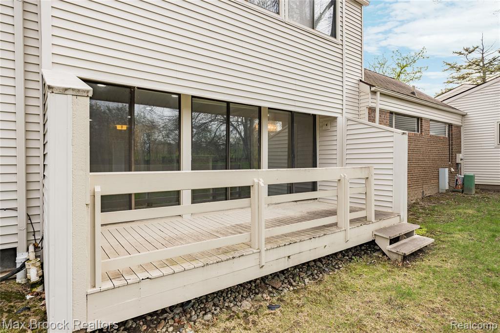 5324 Fairway Court, West Bloomfield, MI 48323 — Photo 39