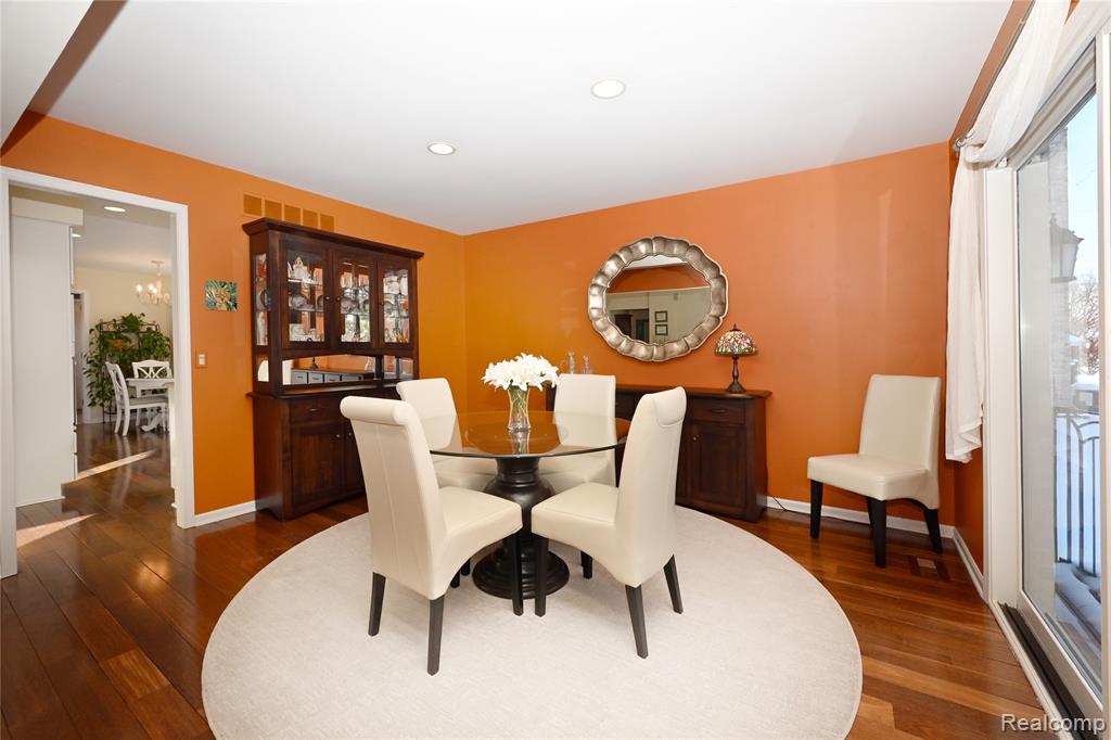 32095 SPRUCE Lane, 50, Beverly Hills, MI 48025 — Photo 10